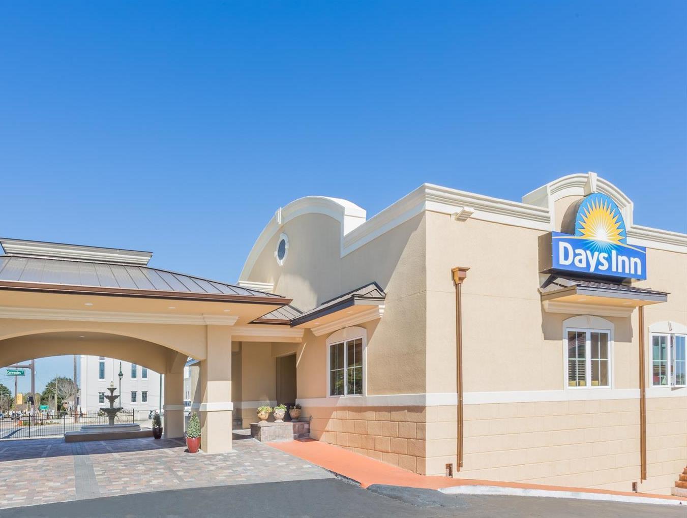 Days Inn By Wyndham Pensacola - Historic Downtown Dış mekan fotoğraf