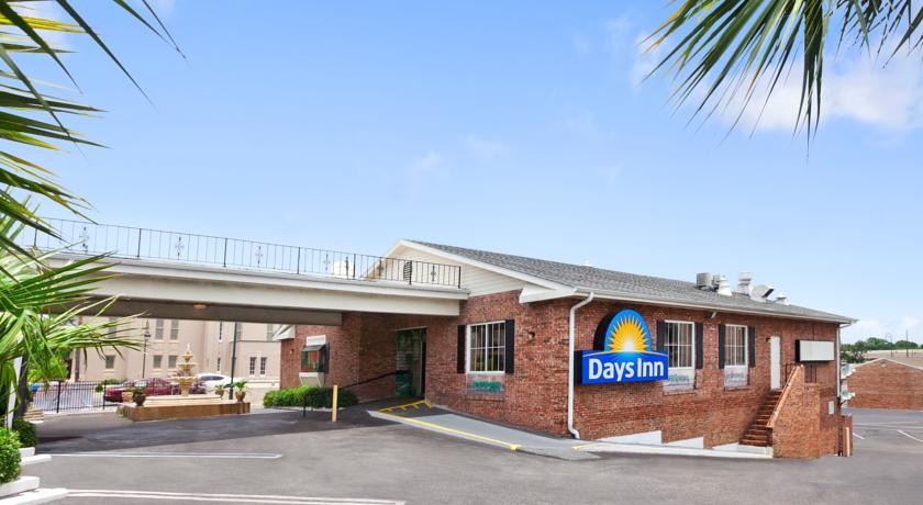 Days Inn By Wyndham Pensacola - Historic Downtown Dış mekan fotoğraf