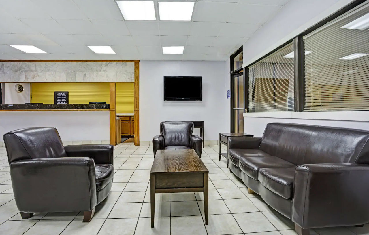 Days Inn By Wyndham Pensacola - Historic Downtown Dış mekan fotoğraf